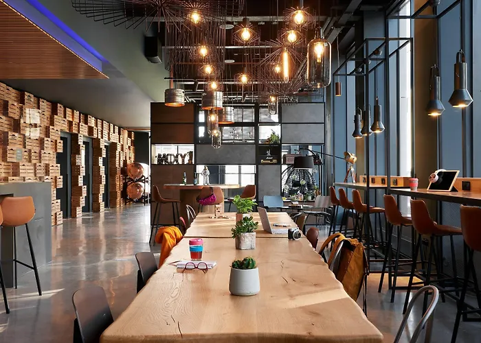 Moxy Edinburgh Fountainbridge