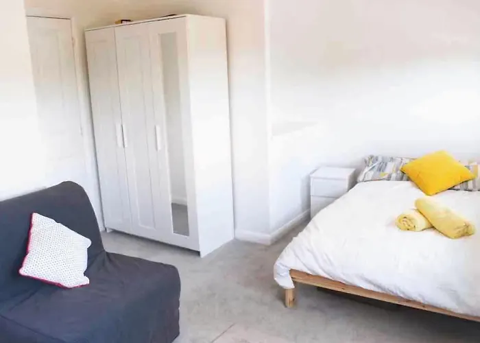 New Built 2022, 3 Bedroom Townhouse Edinburgh